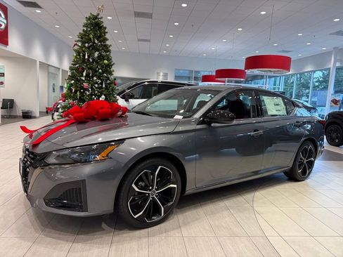 New 2025 Nissan Altima 2.5 SR image 1