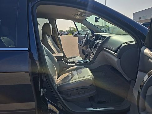 Used 2016 GMC Acadia SLT AWD/4WD image 14