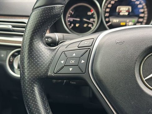 Used 2014 Mercedes-Benz E 350 Sedan image 25