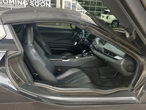 Used 2019 BMW i8 Roadster image 13
