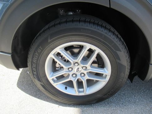 Used 2026 Ford Explorer Active RWD image 8