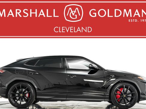 Used 2021 Lamborghini Urus AWD/4WD image 1