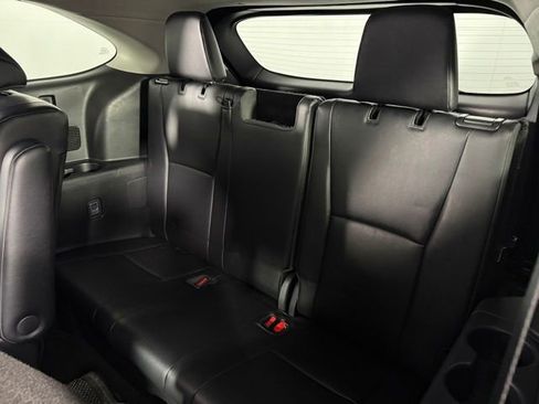 Used 2023 Toyota Highlander XLE FWD image 18