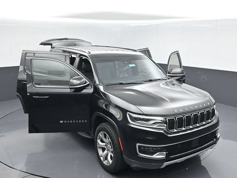 Used 2022 Jeep Wagoneer Series II AWD/4WD image 55