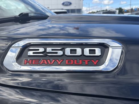 Used 2024 RAM 2500 Big Horn AWD/4WD image 3