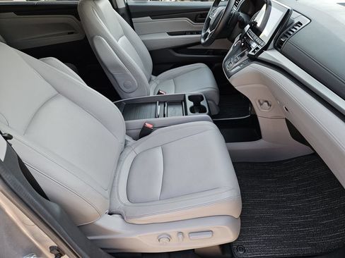 Used 2024 Honda Odyssey EX-L image 11