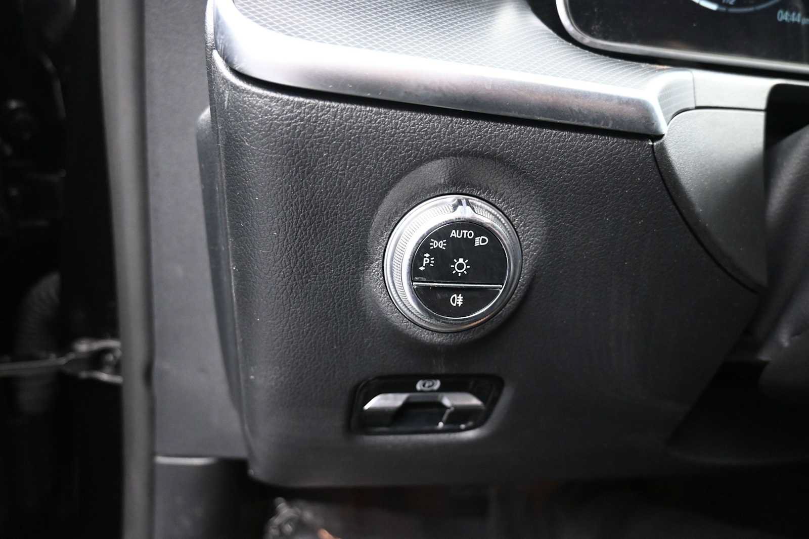 Used 2024 Mercedes-Benz C 300 4MATIC Sedan image 16
