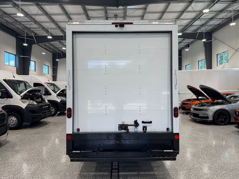 Used 2023 Ford Transit 350 DRW RWD image 6