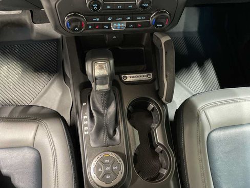 Used 2023 Ford Bronco Outer Banks AWD/4WD image 11