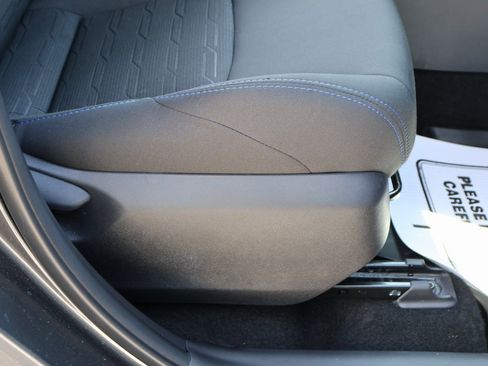 Used 2024 Toyota RAV4 SE image 10