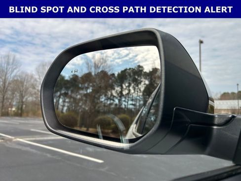 New 2026 Chevrolet Equinox LT w/ Midnight Edition image 8