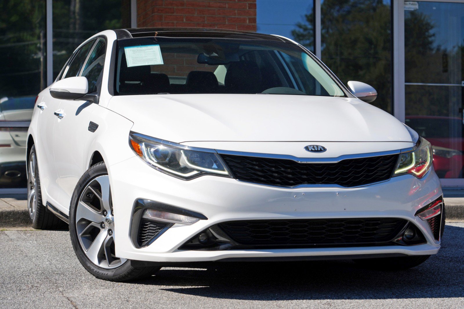 Used 2019 Kia Optima S w/ S Panoramic Sunroof Package FWD image 2