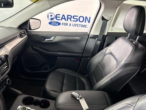 Used 2022 Ford Escape Titanium w/ Class II Trailer Tow Package AWD/4WD image 23