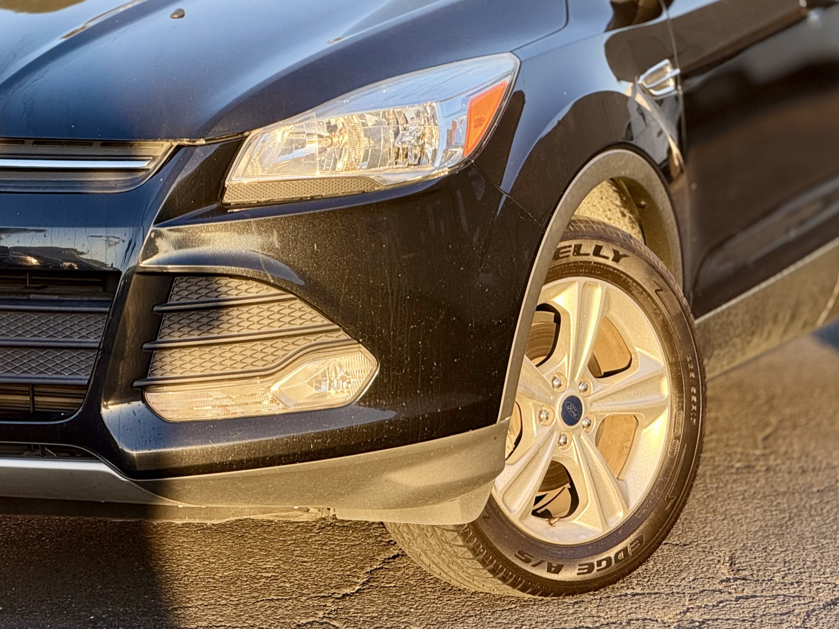 Used 2015 Ford Escape SE FWD image 9