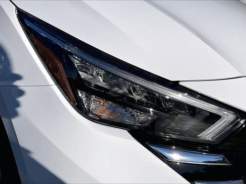 New 2025 Nissan Versa S image 13