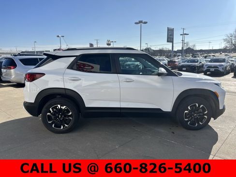 Used 2023 Chevrolet TrailBlazer LT image 4