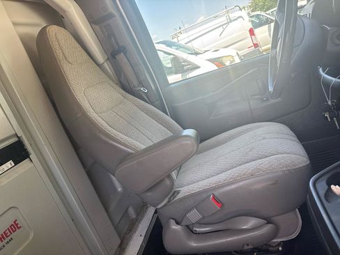 Used 2023 Chevrolet Express 3500 w/ Power Convenience Package RWD image 18