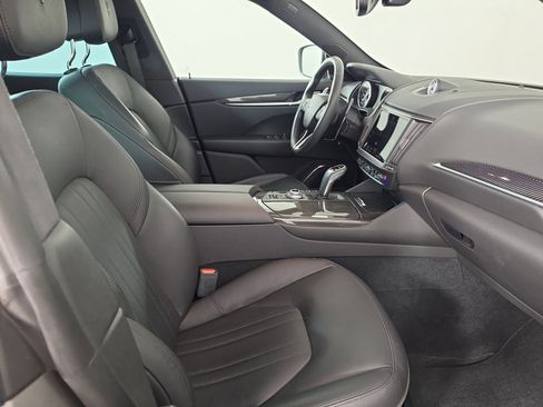 Used 2022 Maserati Levante Modena AWD/4WD image 40