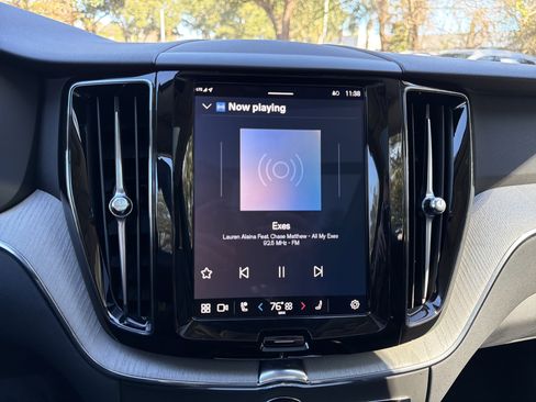 Certified 2025 Volvo XC60 B5 Plus image 23