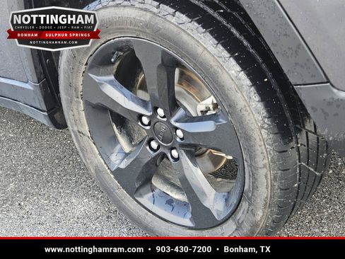 Used 2023 Jeep Grand Cherokee Altitude AWD/4WD image 8