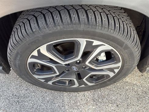 Used 2023 Subaru Ascent Limited w/ Technology Package AWD/4WD image 12