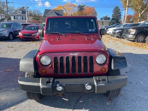 Used 2013 Jeep Wrangler Unlimited Sport image 9