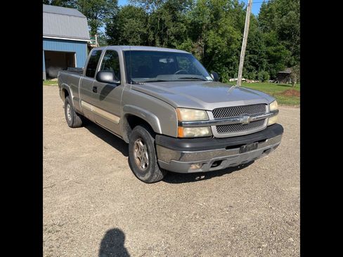 Used 2004 Chevrolet Silverado 1500 LS w/ Light Duty Power Package AWD/4WD image 1
