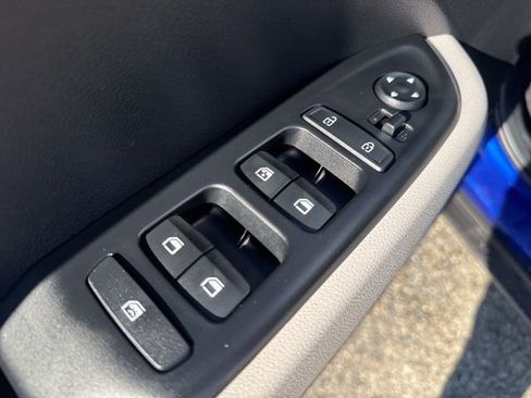 Certified 2026 Hyundai Venue SEL image 12