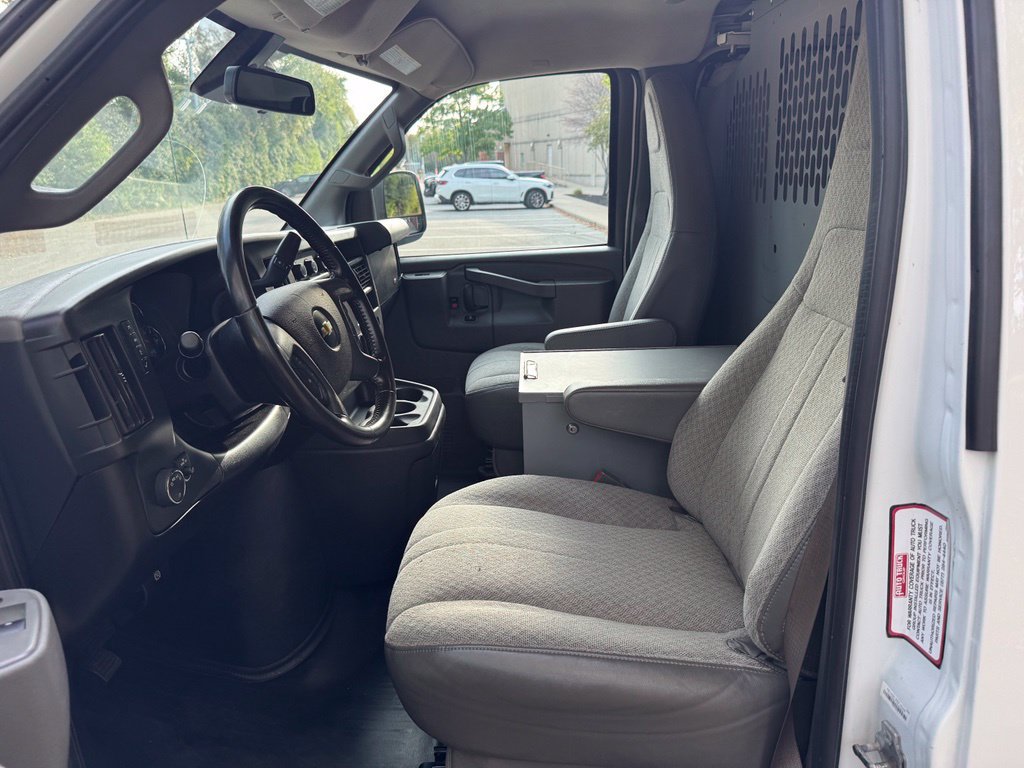 Used 2021 Chevrolet Express 2500 w/ Driver Convenience Package RWD image 19
