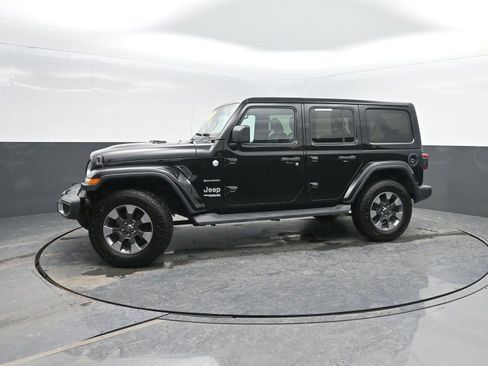 Used 2018 Jeep Wrangler Unlimited Sahara w/ Dual Top Group image 36