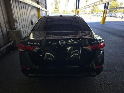 Used 2020 Nissan Sentra SV FWD image 4