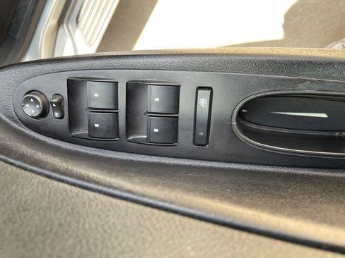 Used 2009 Chevrolet HHR LT w/ LT Preferred Equipment Group FWD image 17