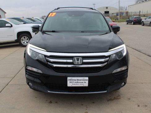 Used 2017 Honda Pilot Touring image 2