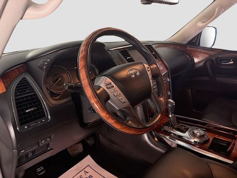 Used 2017 INFINITI QX80 4WD w/ Deluxe Technology Package image 9