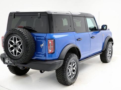 Used 2025 Ford Bronco Badlands image 8