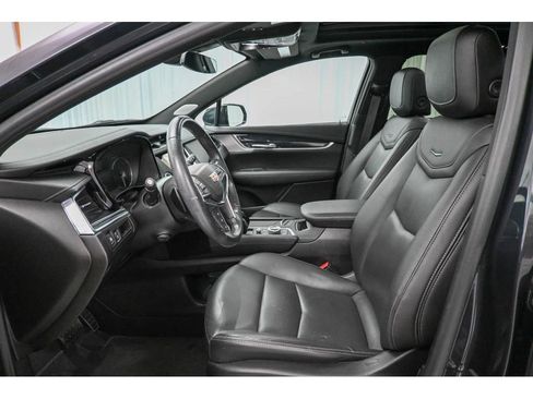 Used 2021 Cadillac XT5 Premium Luxury image 10