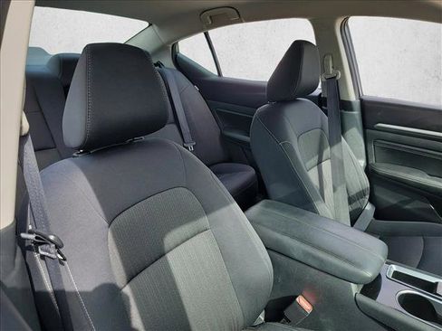 Used 2021 Nissan Altima 2.5 SV image 15