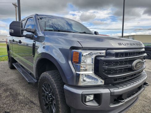 Used 2022 Ford F250 XLT w/ Black Appearance Package AWD/4WD image 8