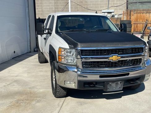 Used 2008 Chevrolet Silverado 2500 LT w/ 1LT Convenience Package AWD/4WD image 2