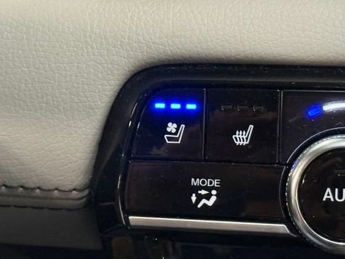 Used 2024 Honda Pilot Elite image 27