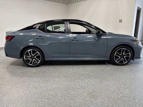 Used 2024 Nissan Sentra SR w/ Trunk Package FWD image 8