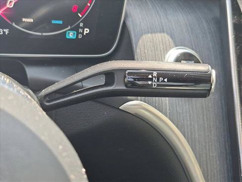 Used 2023 Mercedes-Benz GLC 300 4MATIC image 11