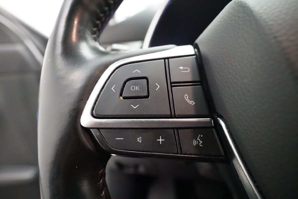 Used 2021 Toyota Highlander Limited AWD/4WD image 18