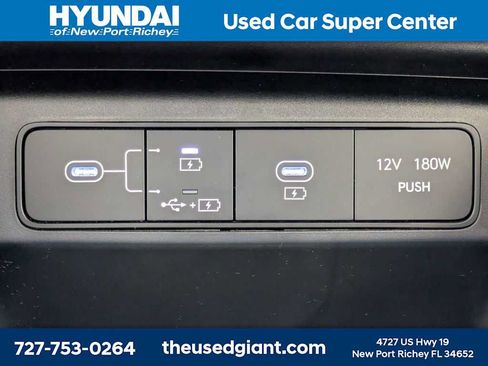Used 2025 Hyundai Tucson SE FWD image 23