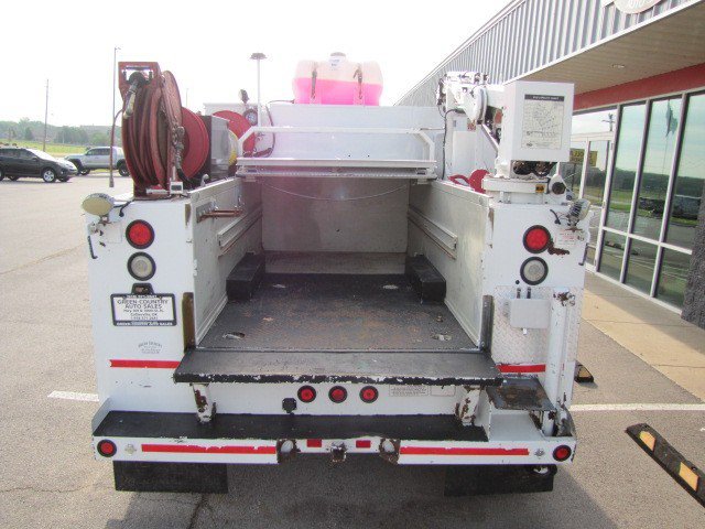 Used 2011 Ford F550 2WD Regular Cab Super Duty w/ Payload Upgrade Pkg image 6