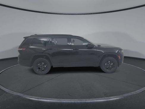 New 2026 Jeep Grand Cherokee L 4WD image 17