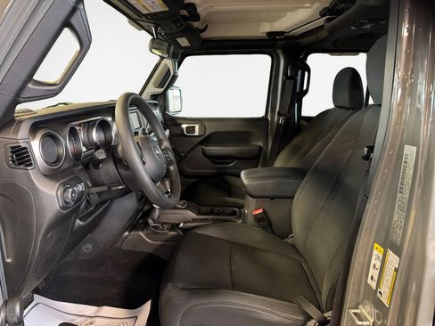 Used 2019 Jeep Wrangler Unlimited Sport AWD/4WD image 12