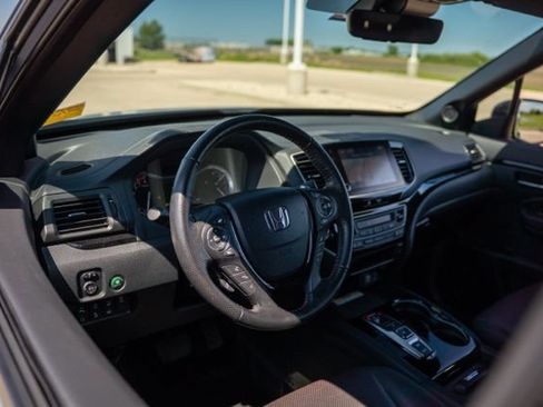 Certified 2023 Honda Ridgeline Black Edition image 13