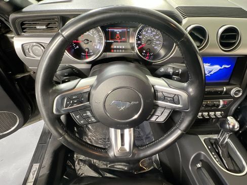 Used 2019 Ford Mustang GT Premium image 11