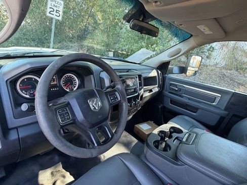 Used 2017 RAM 5500 Tradesman w/ Power Accessory Group image 33